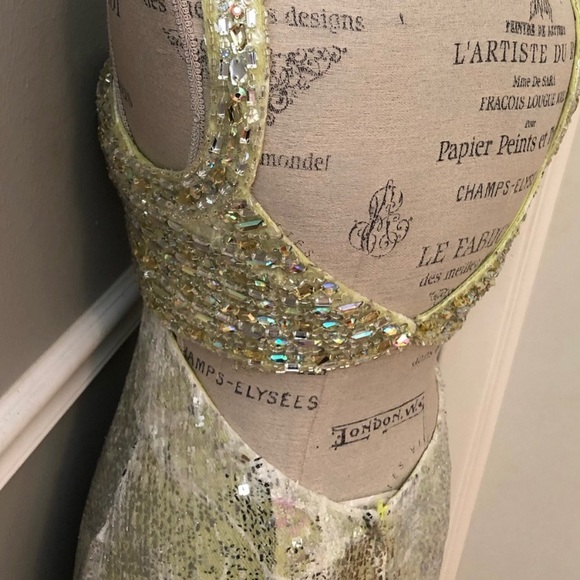 NEW CLARISSE SZ 6 LIMEADE ICE SEQUIN BEADED FORMAL EVENING GOWN - Picture 9 of 15